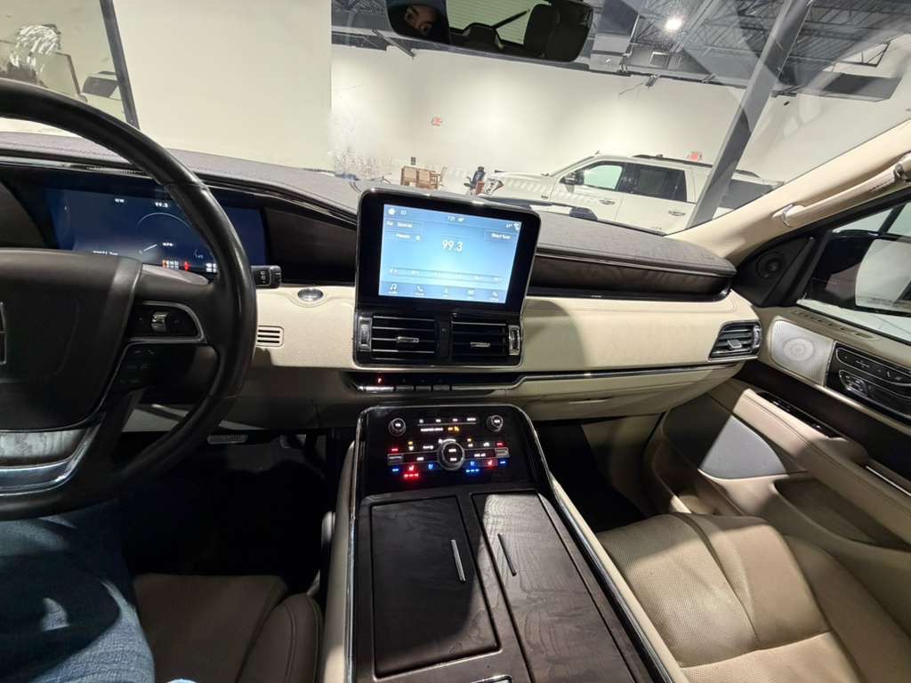 2019 Lincoln Navigator Image 23
