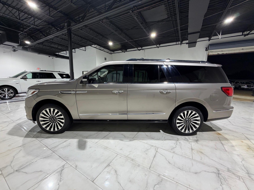 2019 Lincoln Navigator Image 27