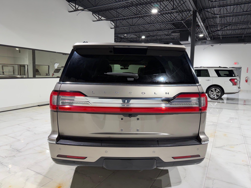 2019 Lincoln Navigator Image 29