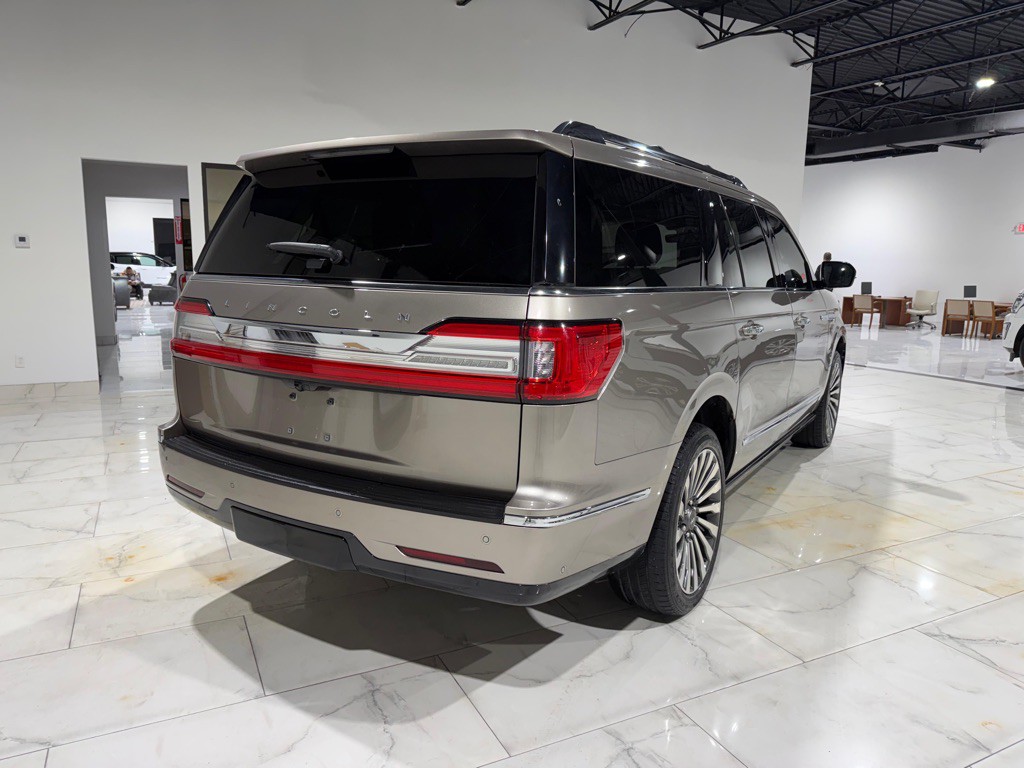 2019 Lincoln Navigator Image 30