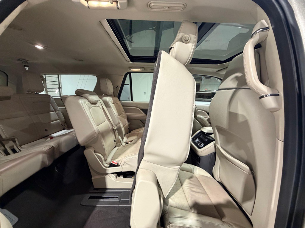 2019 Lincoln Navigator Image 34