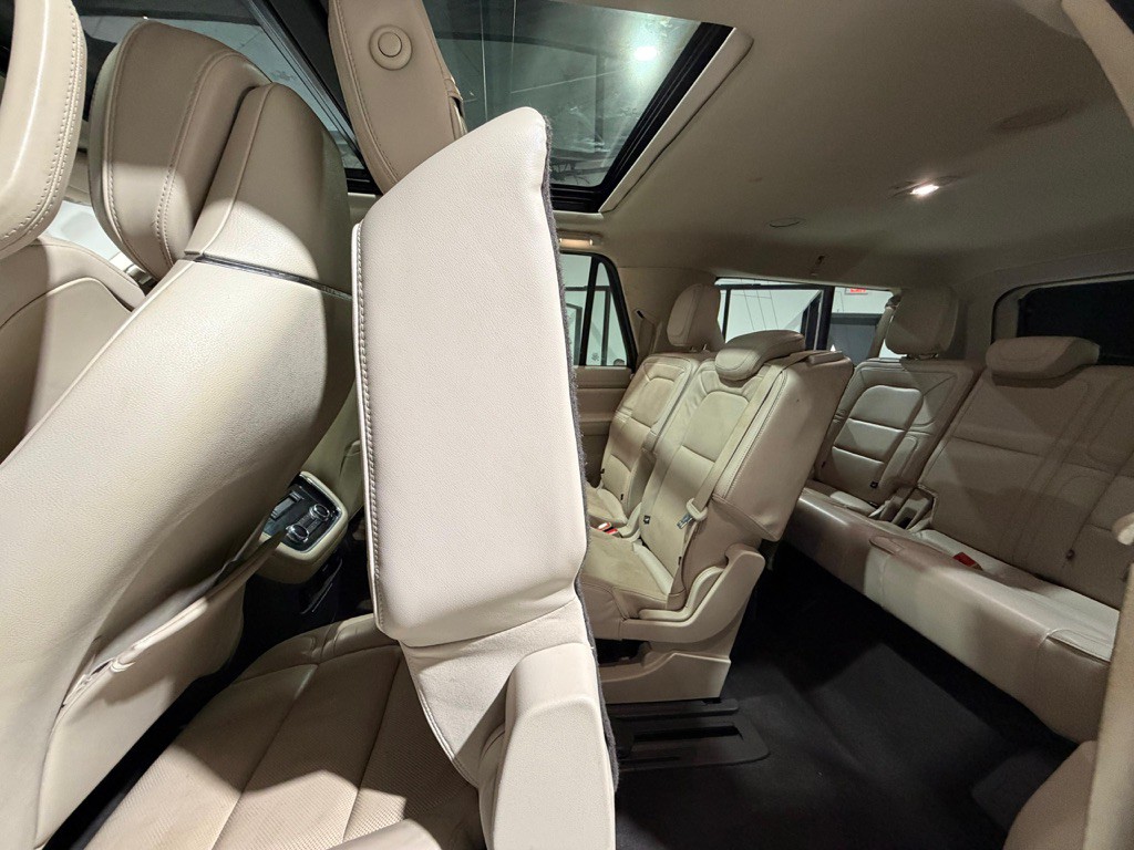 2019 Lincoln Navigator Image 41