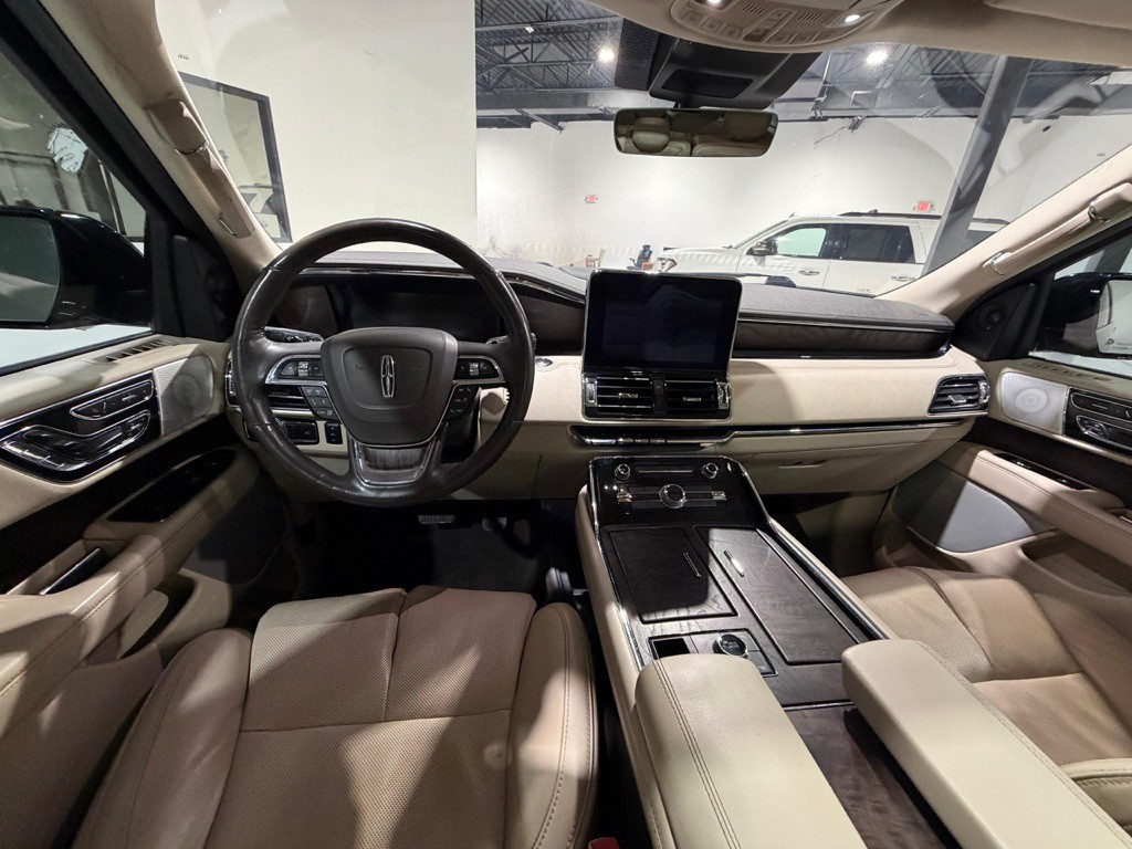 2019 Lincoln Navigator Image 42
