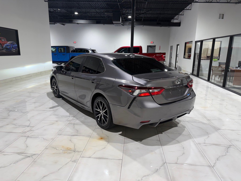 2021 Toyota Camry Image 10