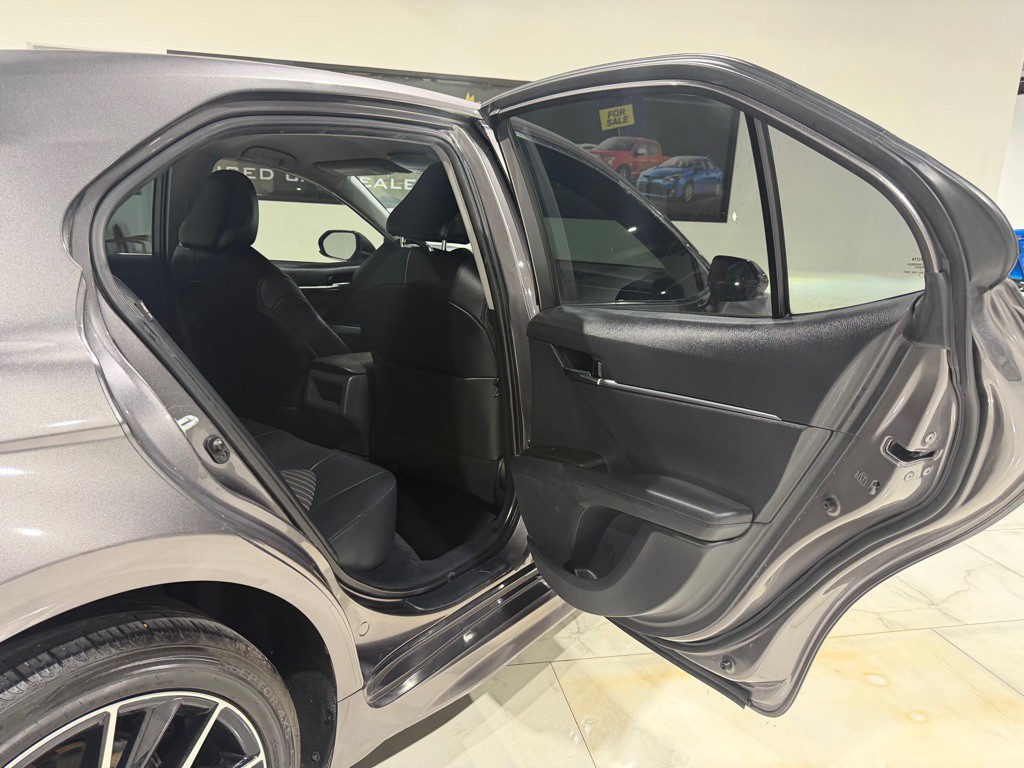 2021 Toyota Camry Image 16