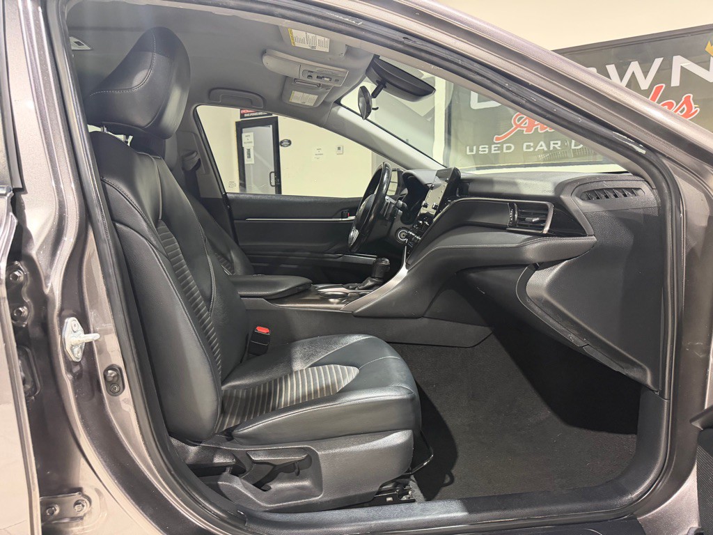 2021 Toyota Camry Image 19
