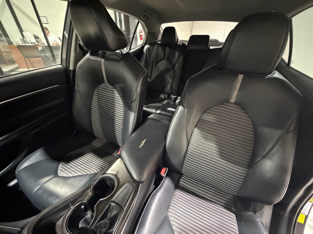 2021 Toyota Camry Image 22