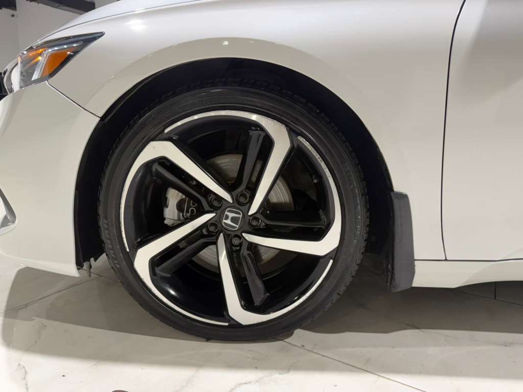 2021 Honda Accord Image 12