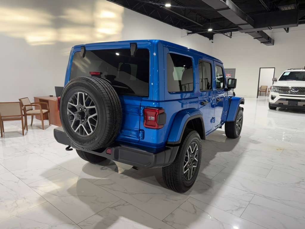2025 Jeep Wrangler Image 8