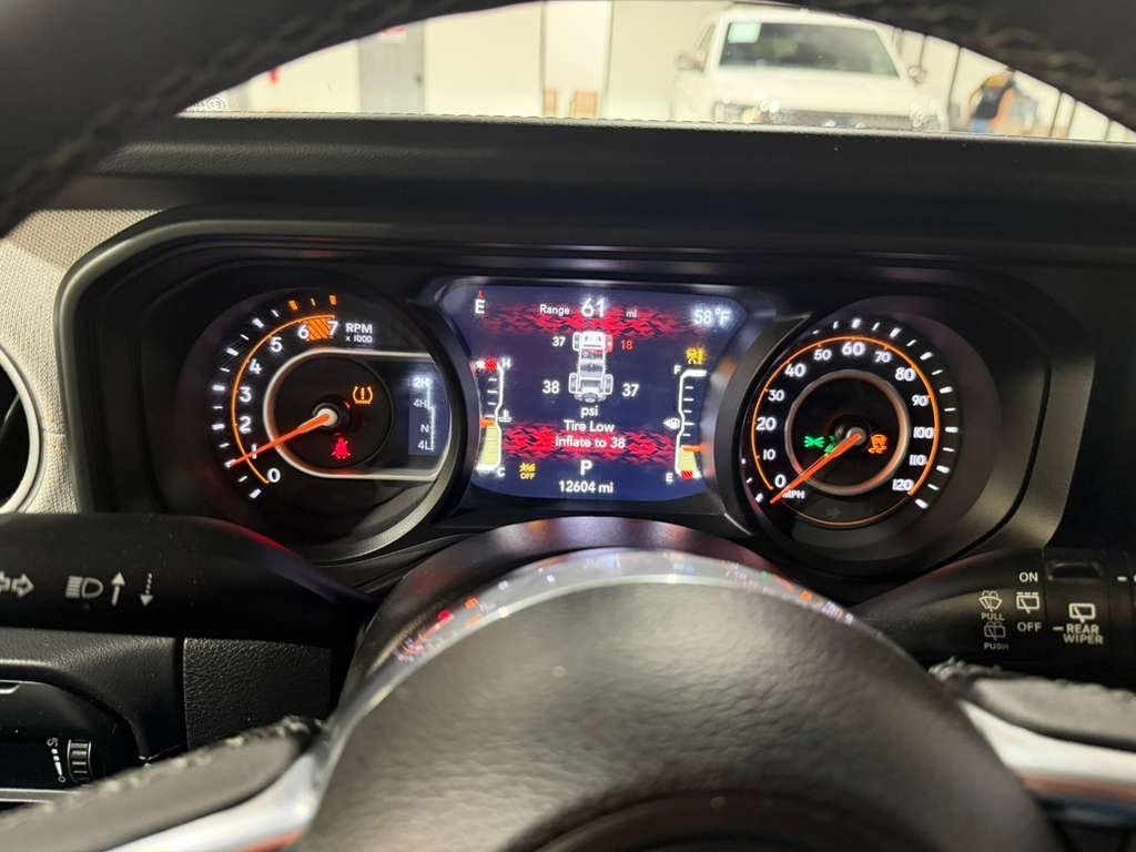 2025 Jeep Wrangler Image 13