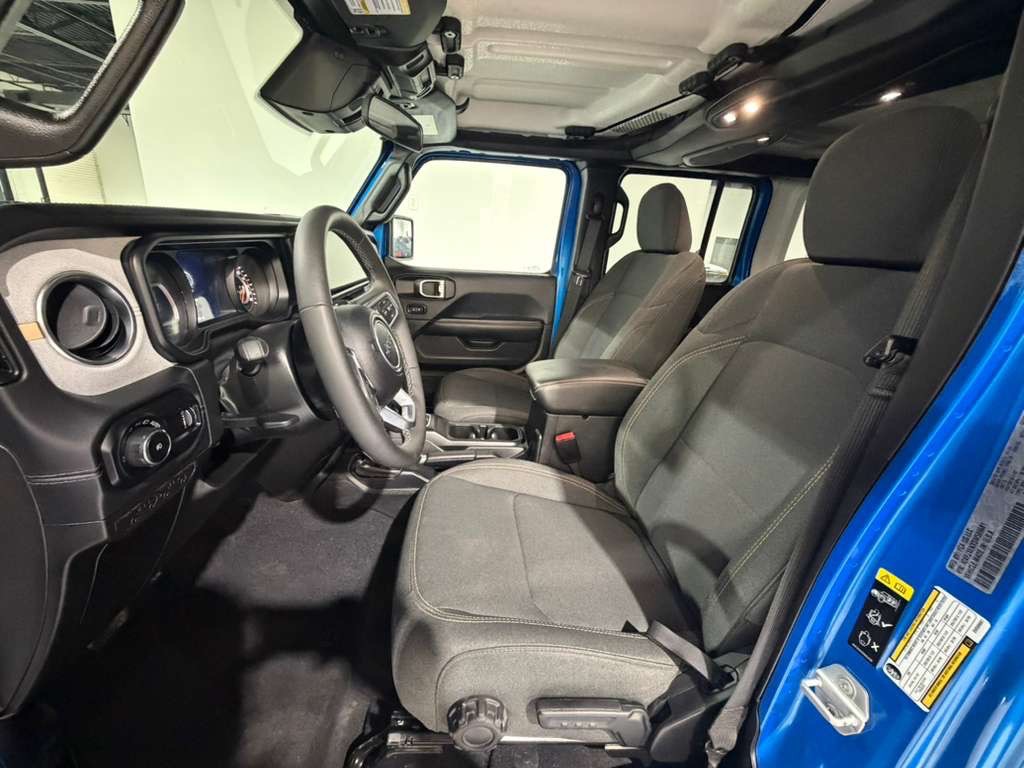 2025 Jeep Wrangler Image 16