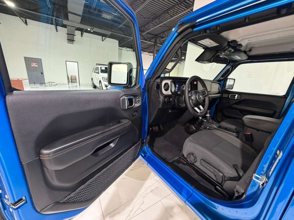 2025 Jeep Wrangler Image 18