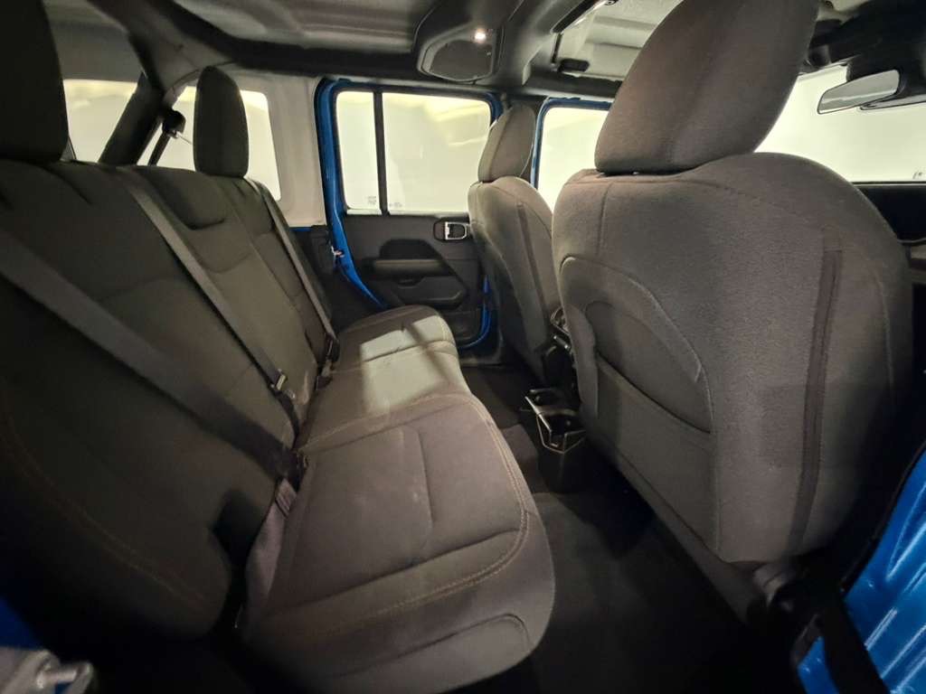 2025 Jeep Wrangler Image 21