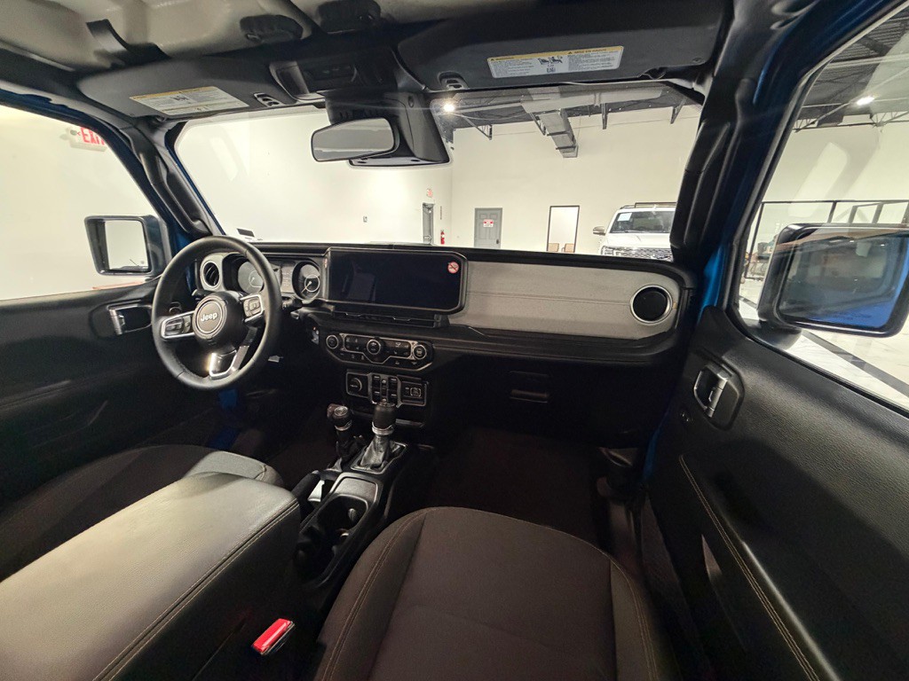 2025 Jeep Wrangler Image 27