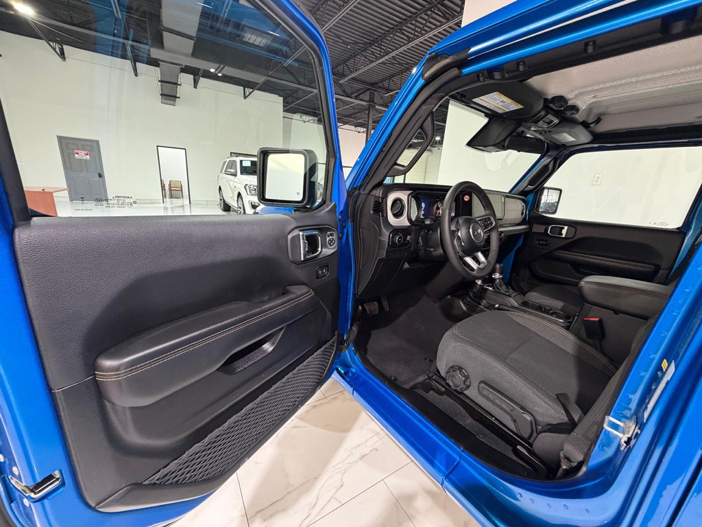 2025 Jeep Wrangler Image 31