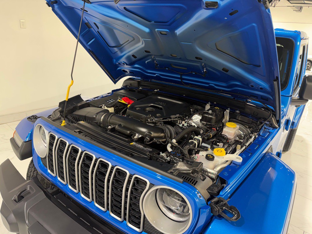 2025 Jeep Wrangler Image 32