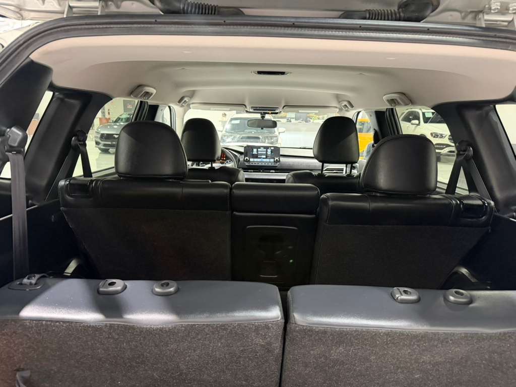 2024 Mitsubishi Outlander Image 15