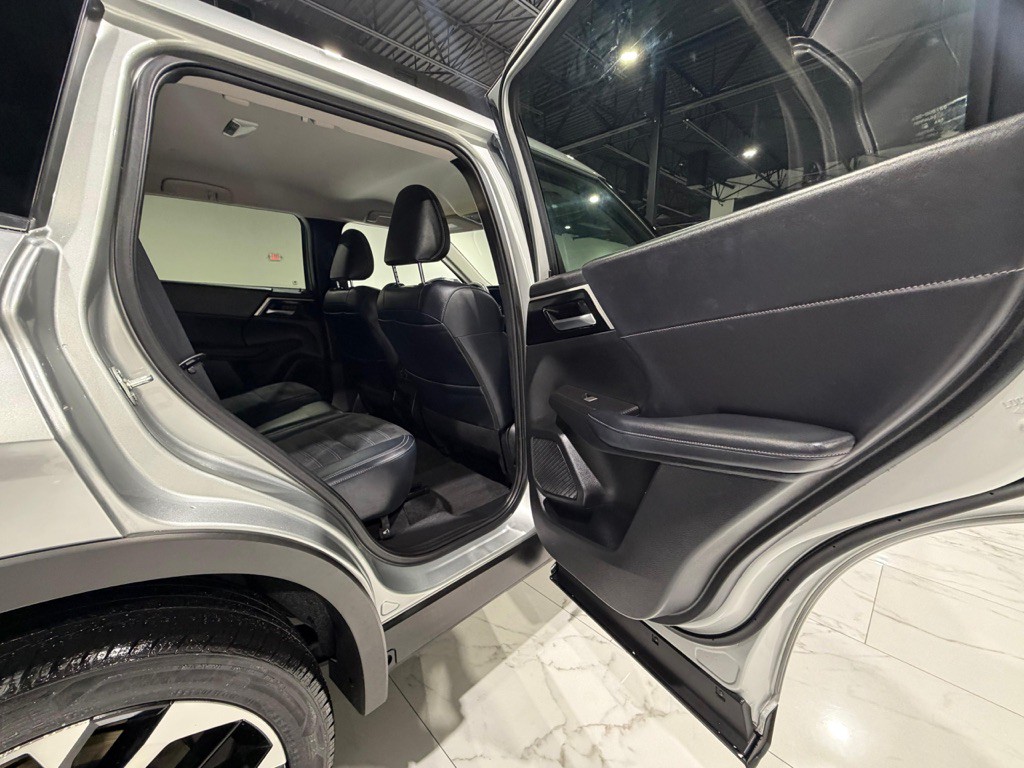 2024 Mitsubishi Outlander Image 28