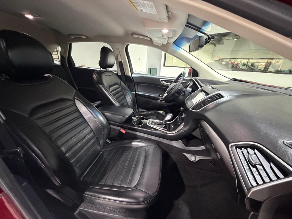 2018 Ford Edge Image 11
