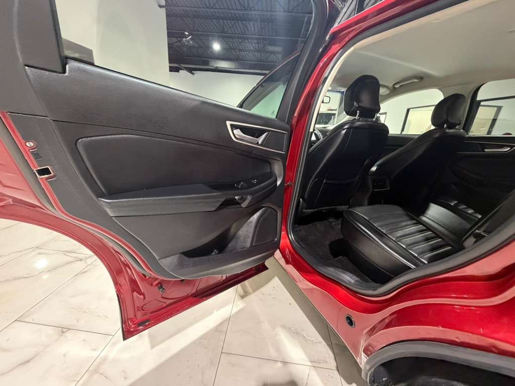 2018 Ford Edge Image 21