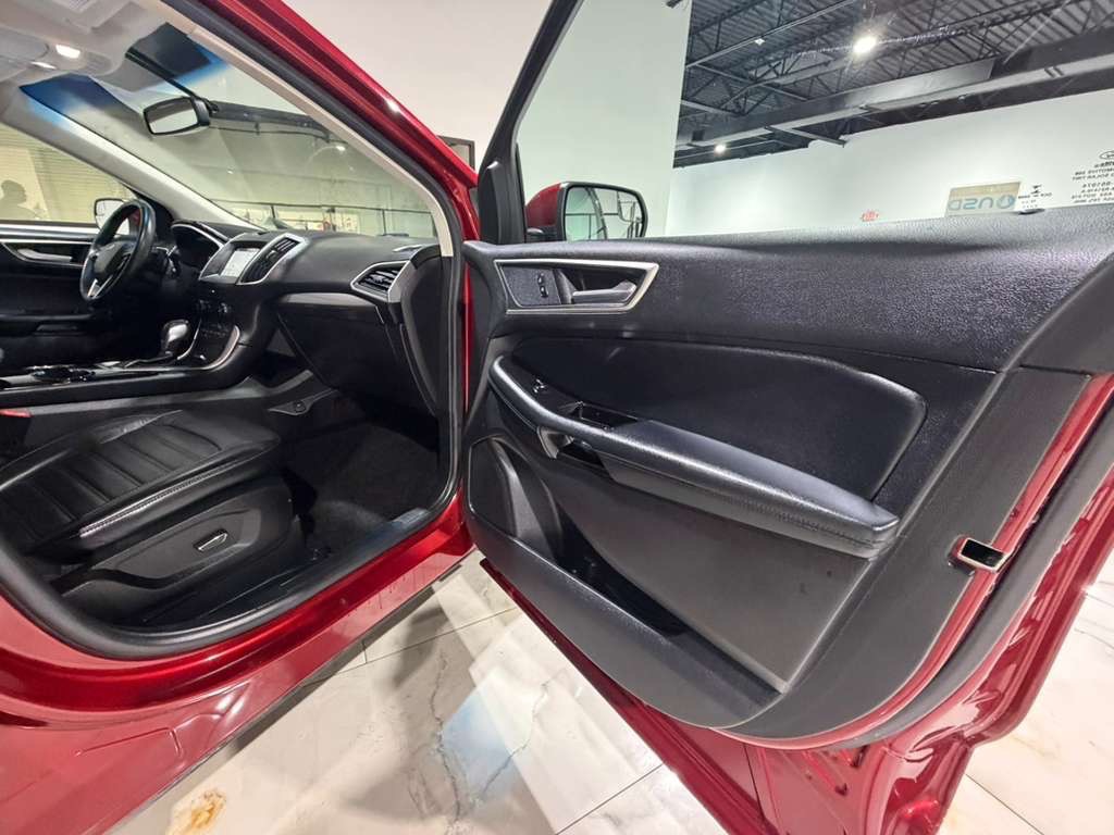 2018 Ford Edge Image 23
