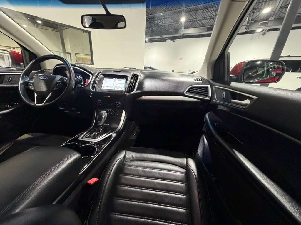 2018 Ford Edge Image 24