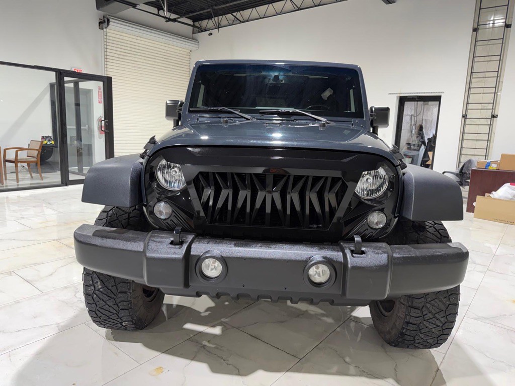 2016 Jeep Wrangler Unlimited Image 2
