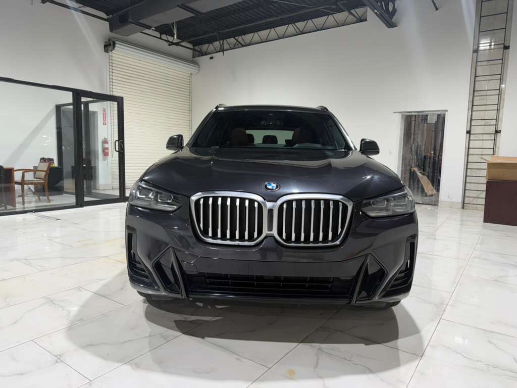 2022 BMW X3 Image 2