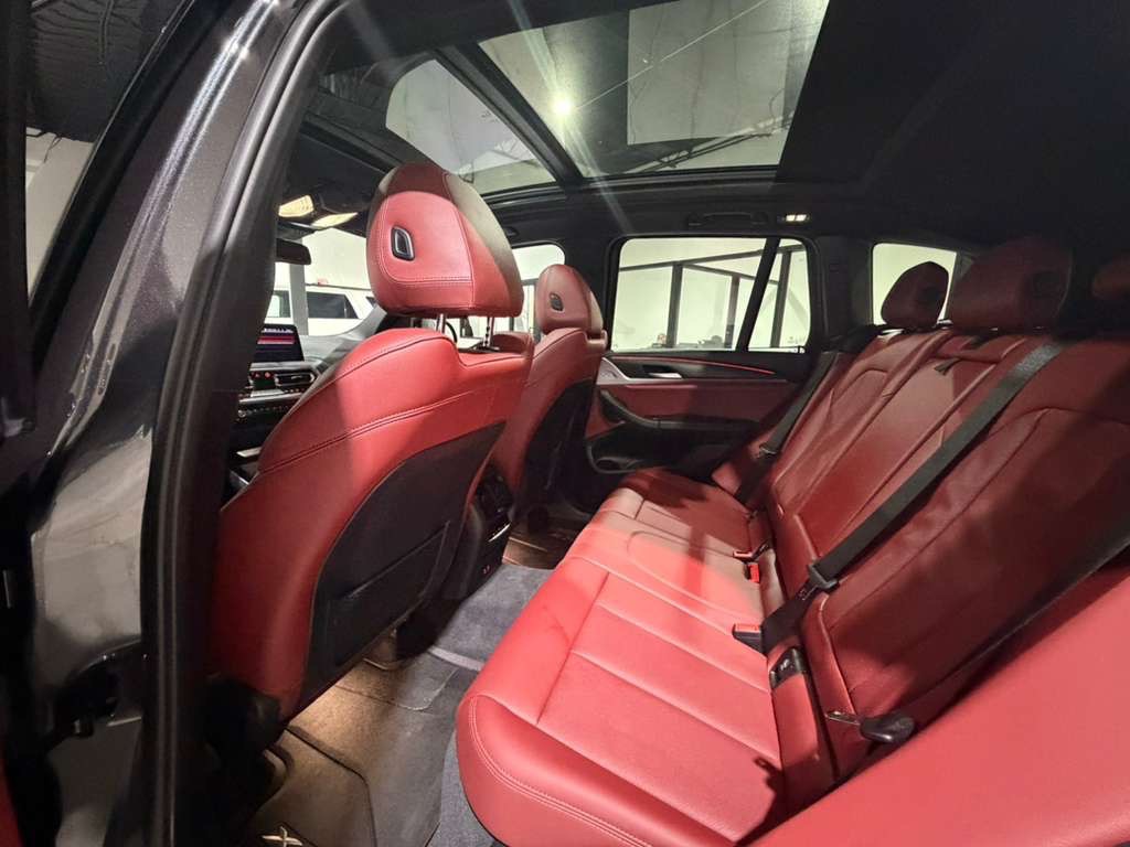 2022 BMW X3 Image 18