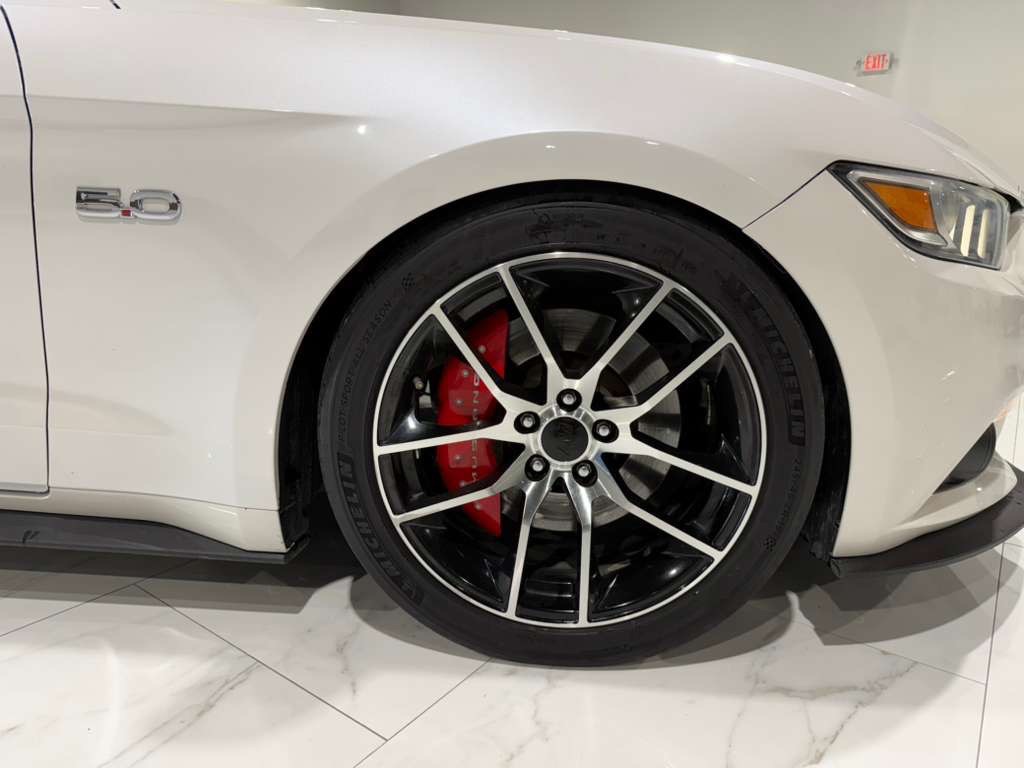 2017 Ford Mustang Image 9