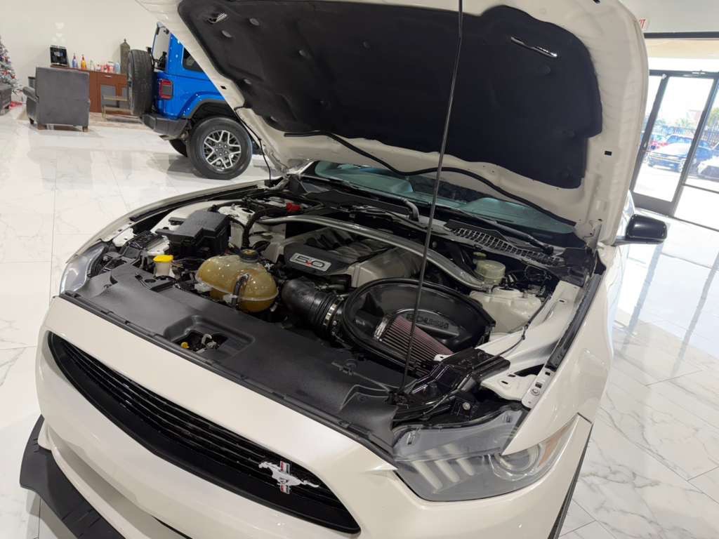 2017 Ford Mustang Image 10