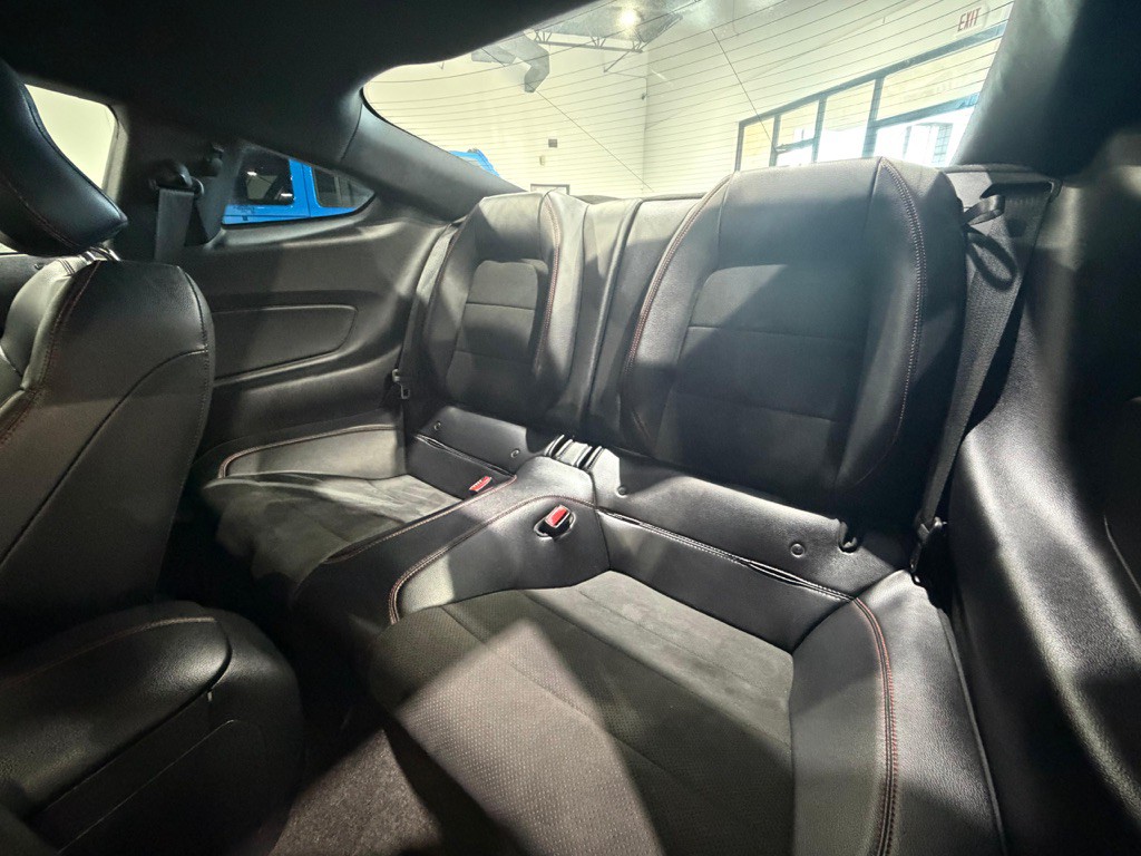 2017 Ford Mustang Image 24