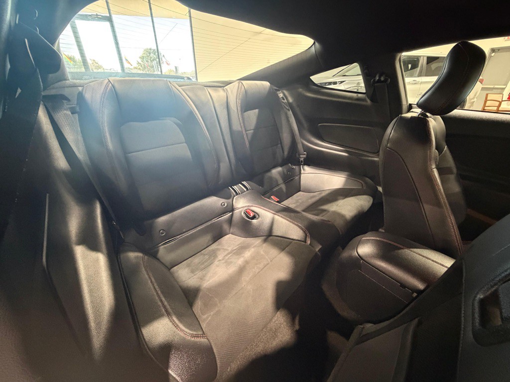 2017 Ford Mustang Image 25