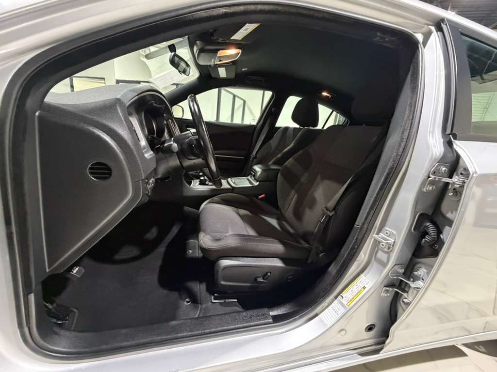 2022 Dodge Charger Image 11