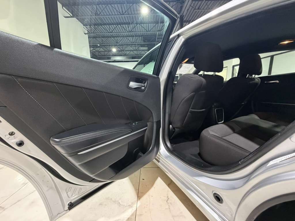 2022 Dodge Charger Image 16