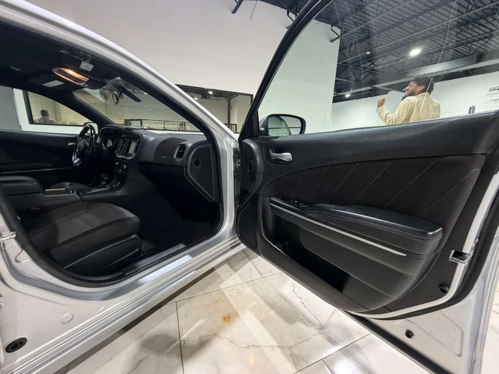 2022 Dodge Charger Image 17