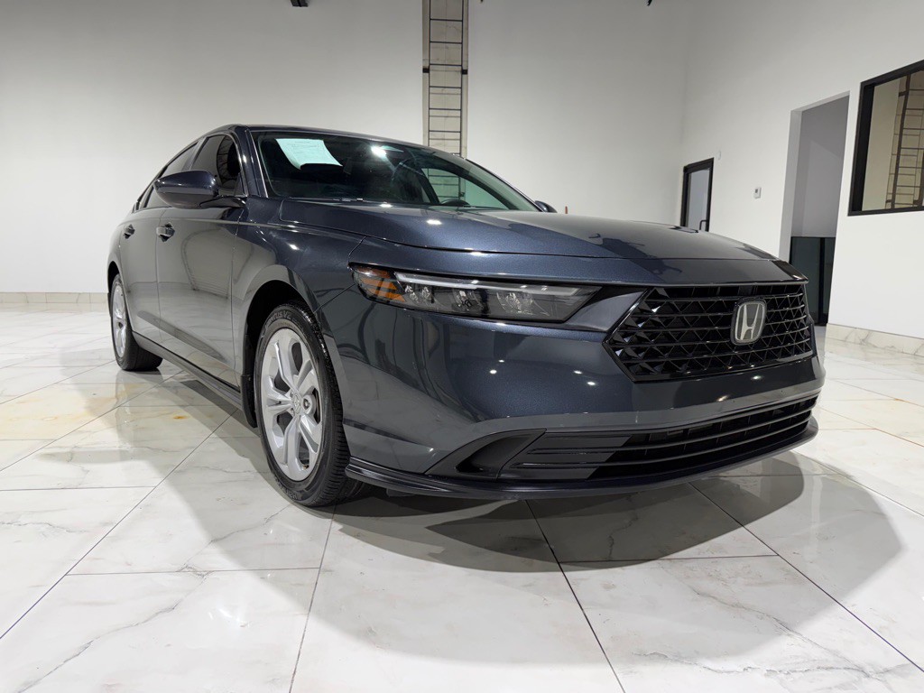 2023 Honda Accord Image 3