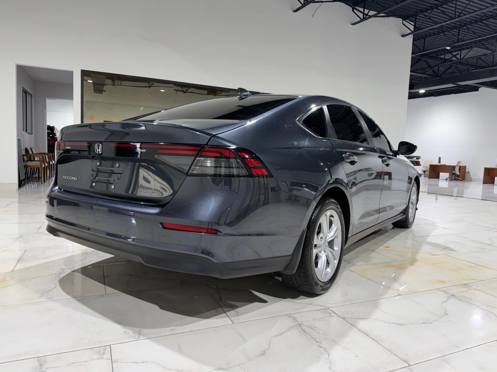 2023 Honda Accord Image 6