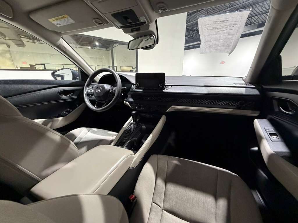 2023 Honda Accord Image 16