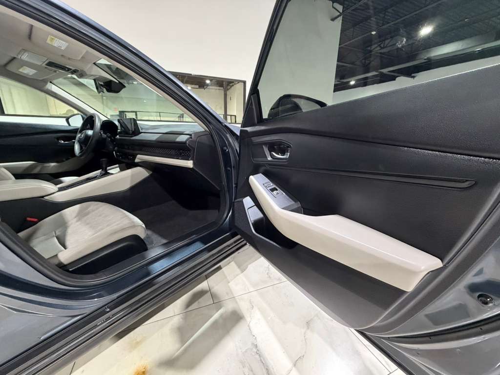 2023 Honda Accord Image 17
