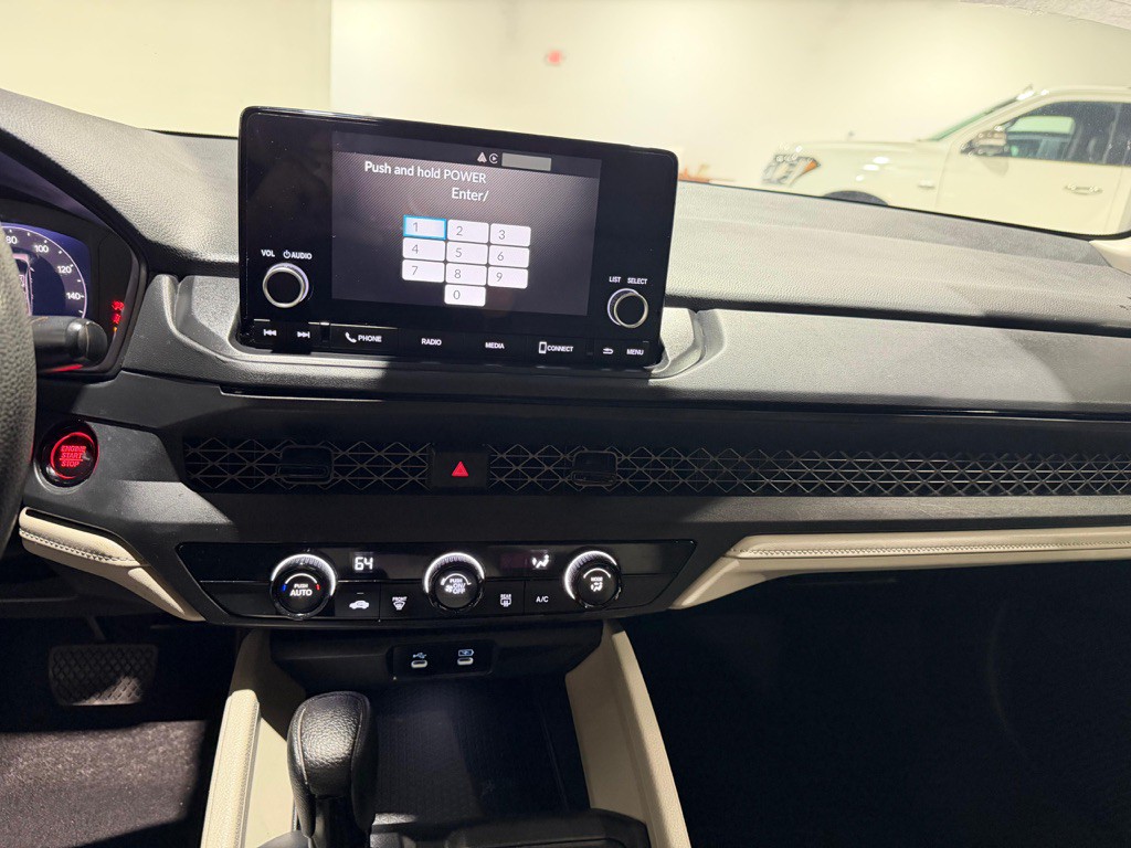 2023 Honda Accord Image 27