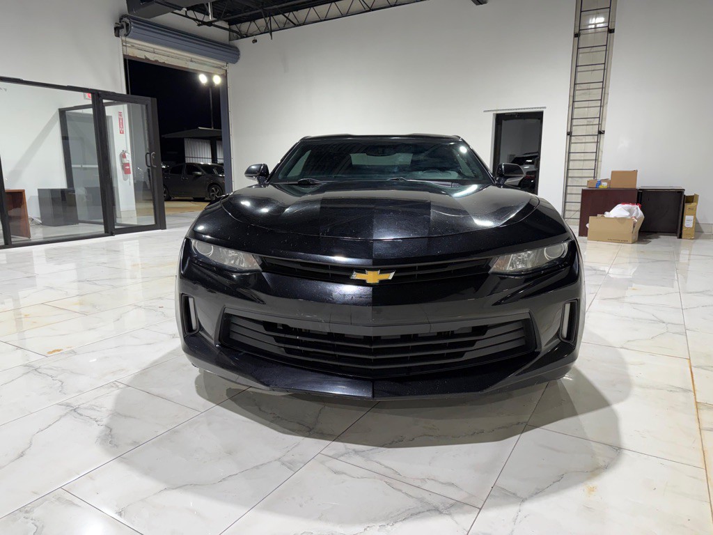 2018 Chevrolet Camaro Image 2