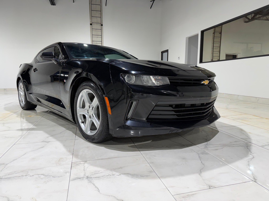 2018 Chevrolet Camaro Image 3