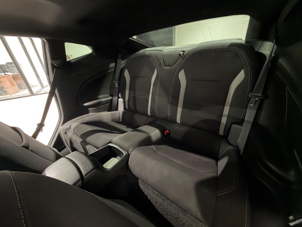 2018 Chevrolet Camaro Image 18