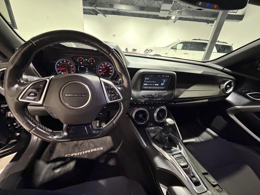 2018 Chevrolet Camaro Image 21