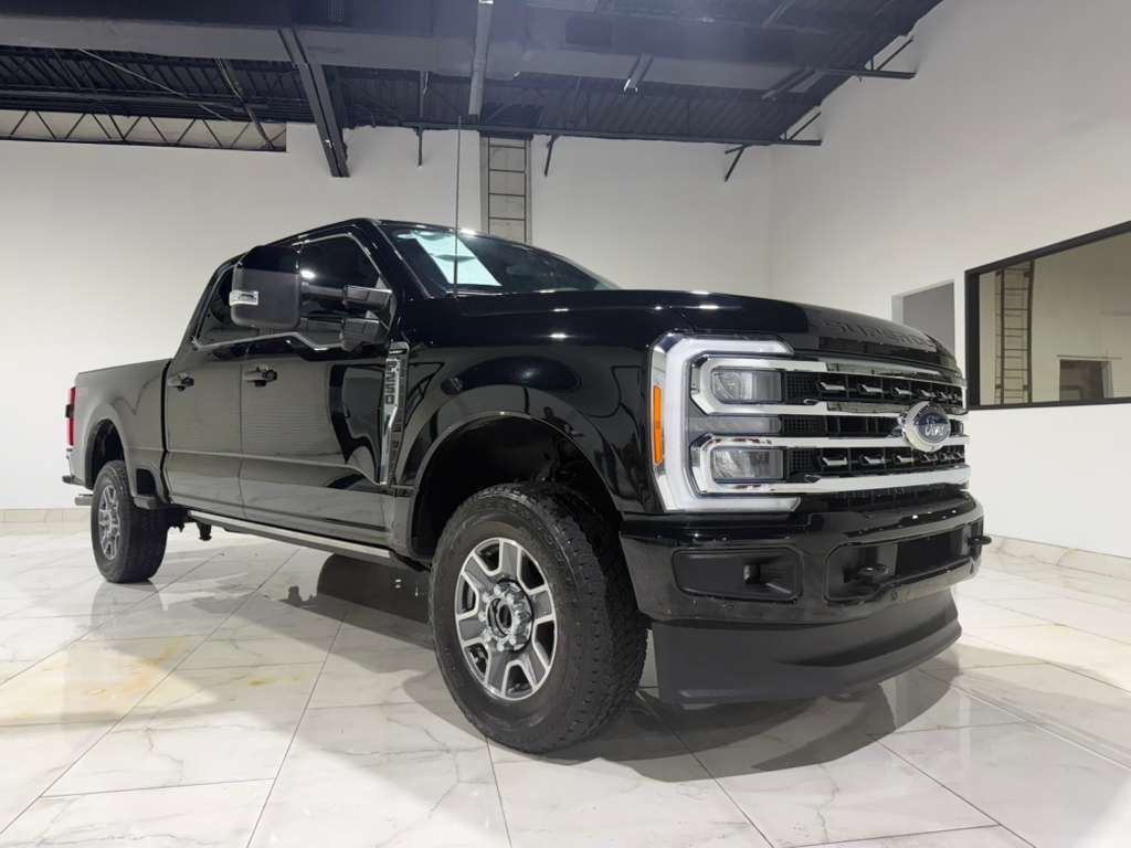 2023 Ford F-250 Image 3