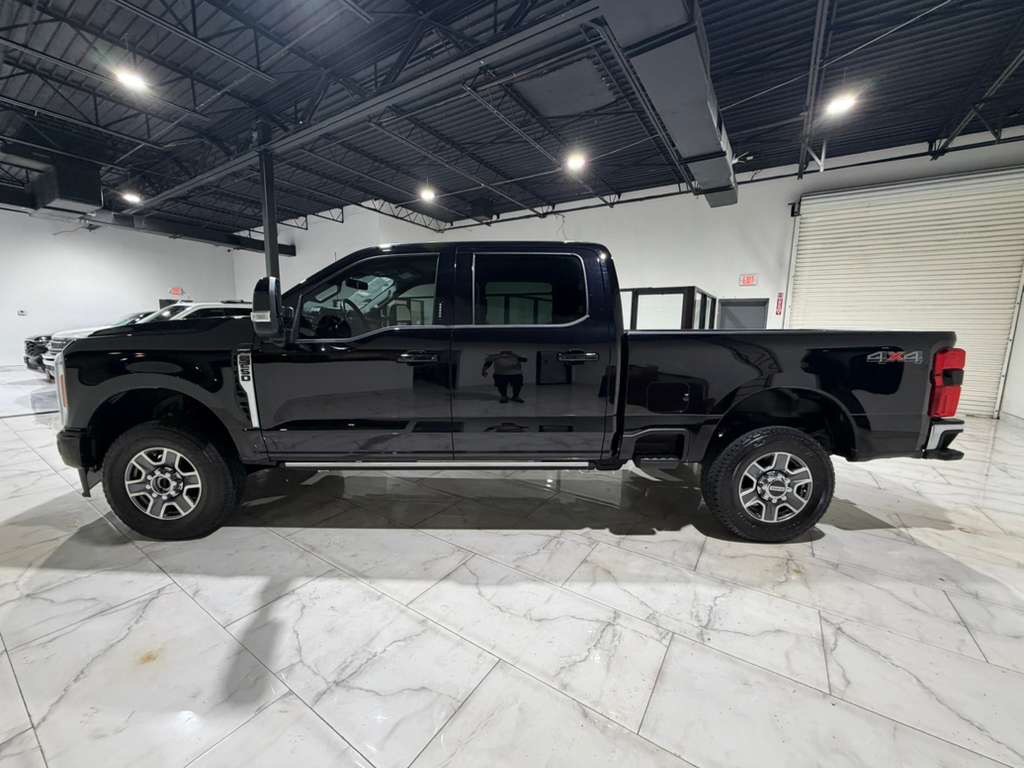 2023 Ford F-250 Image 4