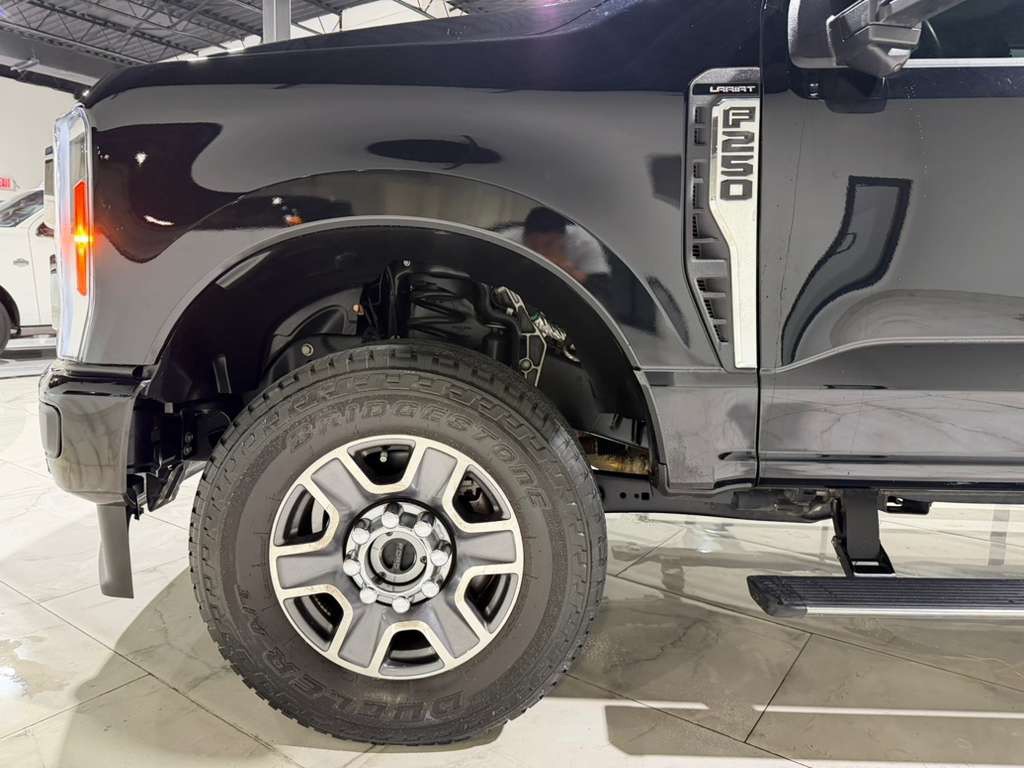 2023 Ford F-250 Image 24