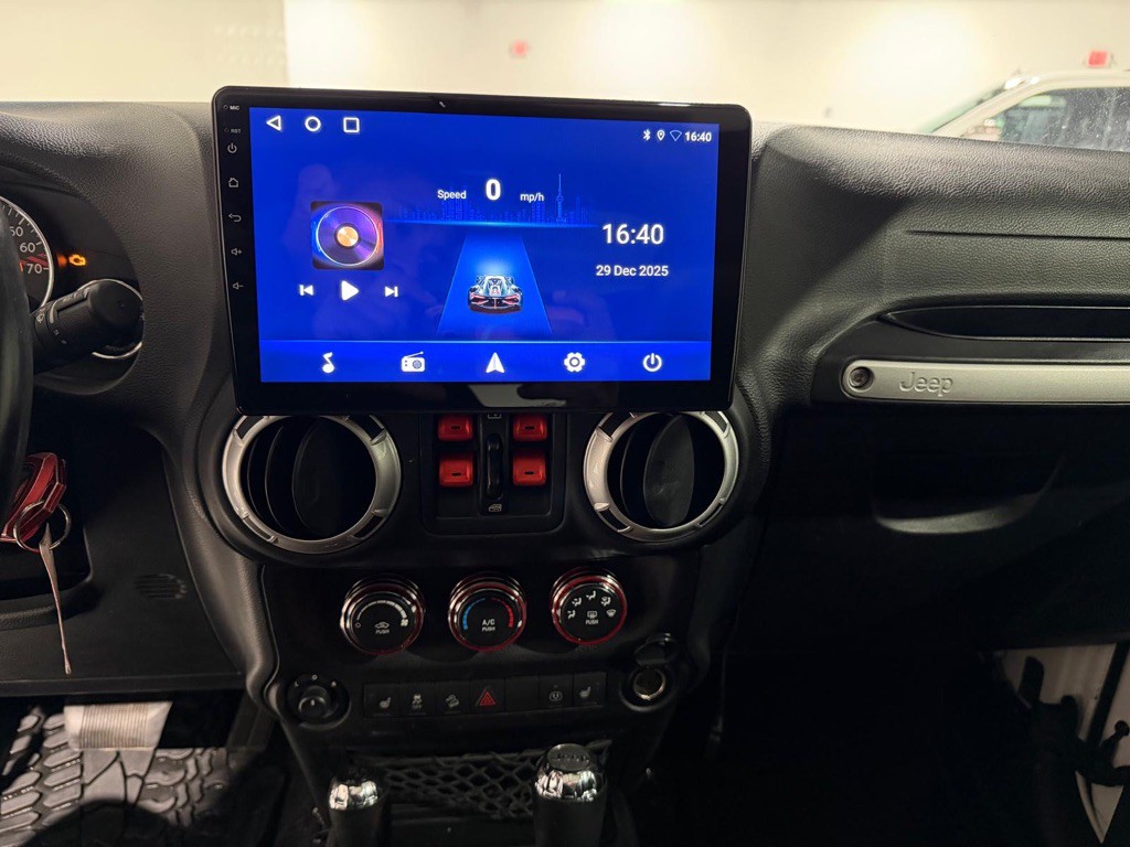 2017 Jeep Wrangler Unlimited Image 14