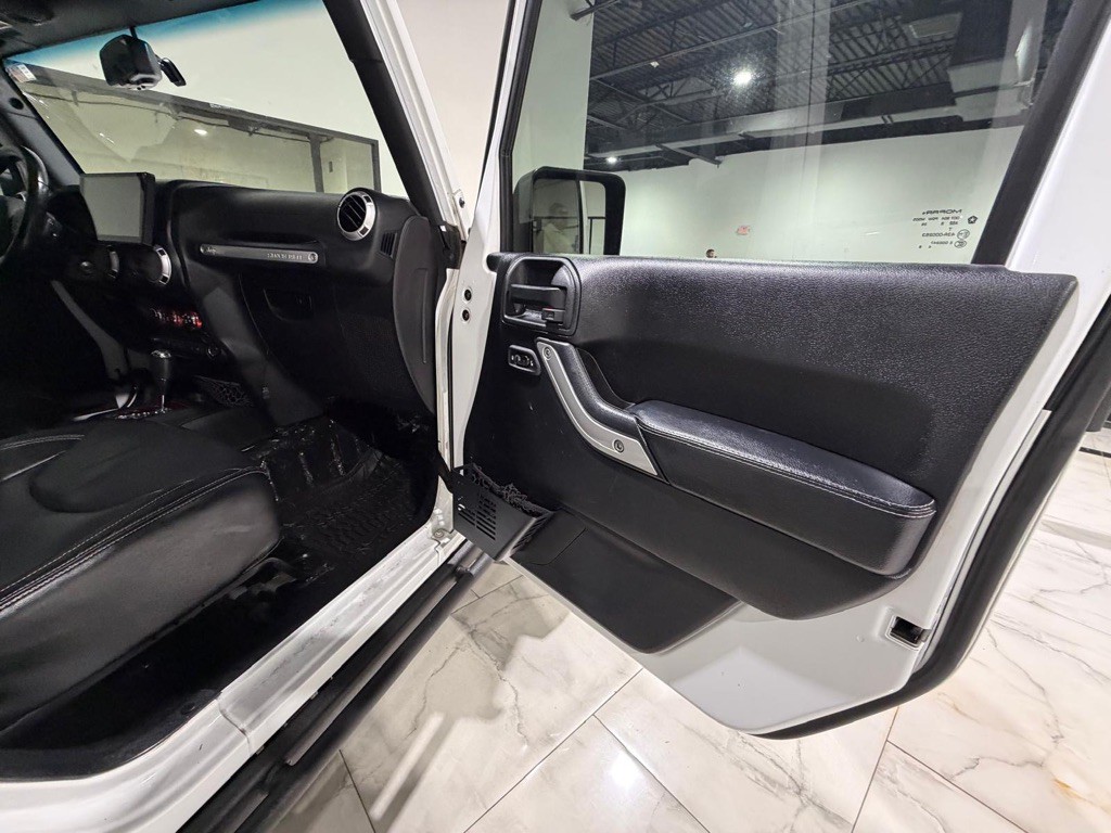 2017 Jeep Wrangler Unlimited Image 19